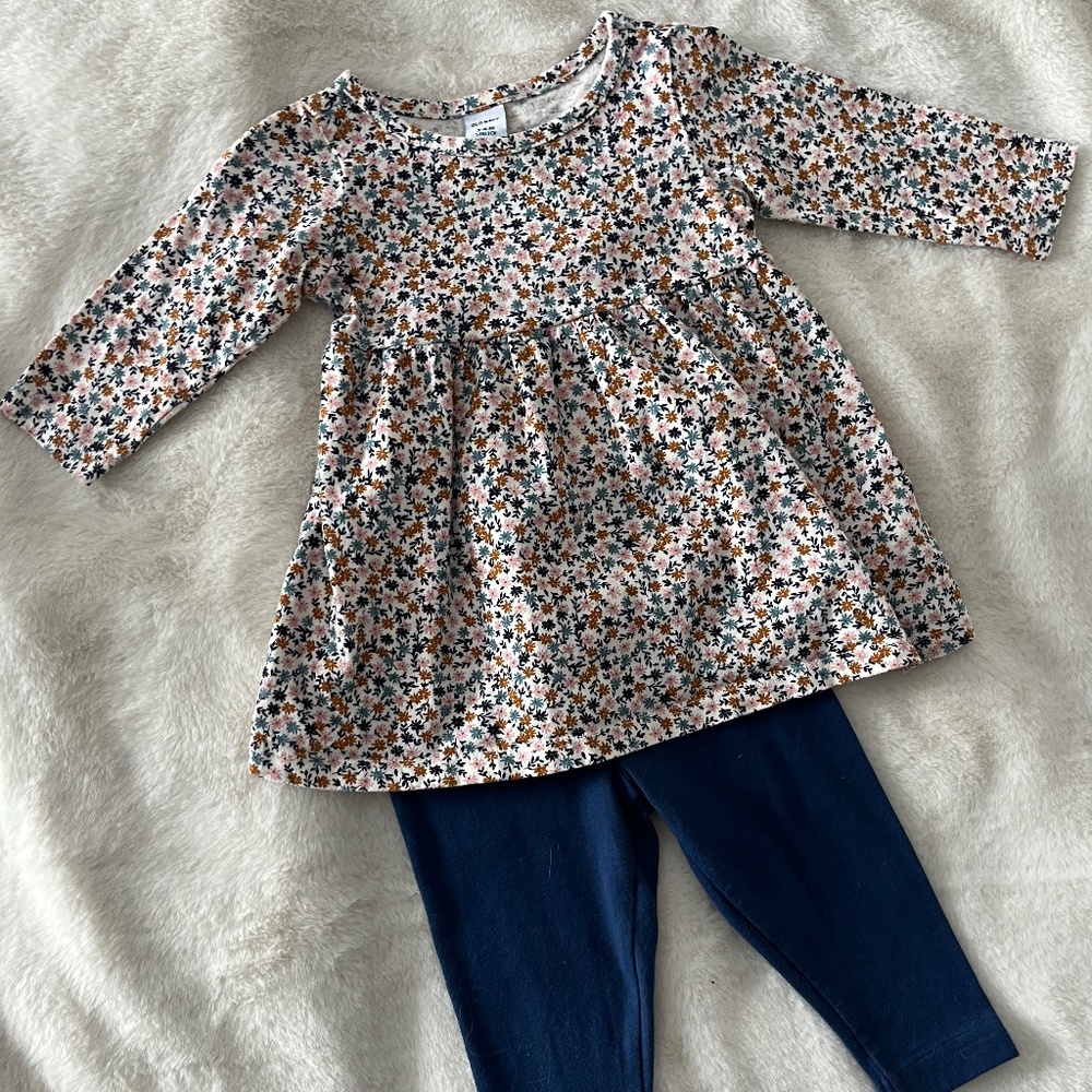 Old Navy top with Carter’s blue legging